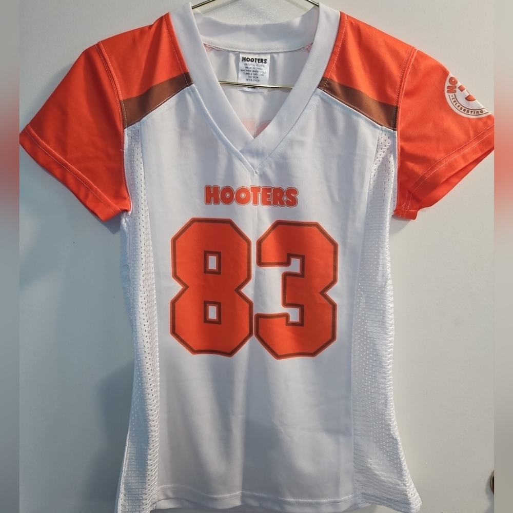 Hooters Small 35 Year Anniversary Jersey